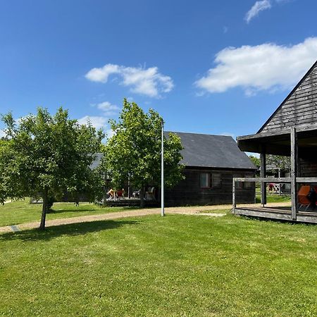 Les Lodges De Sainte-Suzanne Exterior photo